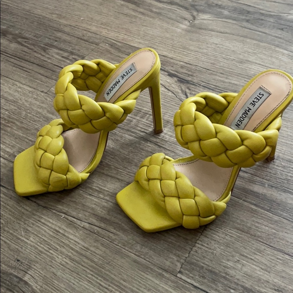 Shoes - Picture 4 of 4